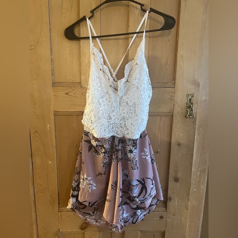 Backless romper - Picture 3 of 4